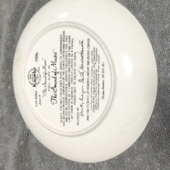 Sound of Music plate. First in the series - Picture 2 of 4